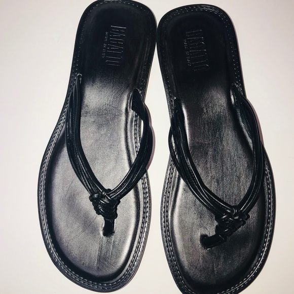 BAGATTO ITALY BLACK LEATHER THONG STRAP SANDAL main image 5